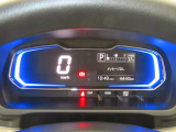 燃費のいい運転をするとイルミネーションがブルーからグリーンへ変化します。楽しくエコドライブできます。
