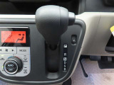 インパネシフトのCVTオートマチック車です。