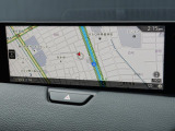 マツダコネクトの12.3インチワイドセンターディスプレイです。『Android Auto』『Apple CarPlay』や独自のコネクテッドサービスに対応したインターフェイスシステムです。