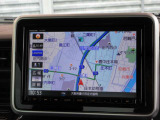 住所・電話番号・ジャンル・周辺施設などをスピード検索。もちろん自宅を登録しておくと、帰り道もクイック誘導。気になるあのスポットへ&hellip;ナビゲーションをセットして愛車と一緒にお出かけしてみませんか?