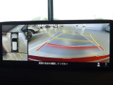 【360&deg;ビューモニター】駐車が苦手な方も、これがあれば安心です!狭い駐車場や花壇などがあって心配な駐車シーンでも、死角がなく安全が確保できます♪