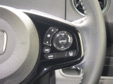 Hondaセンシングの機能のひとつ、アダプティブクルーズコントロール付!アクセルから足を離しても設定したスピードと前車との車間を保ち走行してくれます!車線維持もアシスト☆高速道路で疲労軽減ですね☆