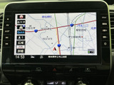 見やすい地図表示で、目的地までのルートをスムーズに検索。初めての道でも安心です。ドライブの計画も立てやすくなっています。