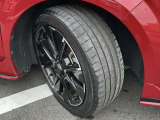 タイヤ溝も十分にございます。(国産タイヤを装着しております)
