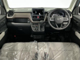【インパネ】運転のしやすさを最優先に設計された見晴らしの良いフロントビュー。車両間隔が掴みやすく狭い道でも安心♪「安全」と「品質」を最優先に、安心してお乗りいただけるクルマを提供いたします。