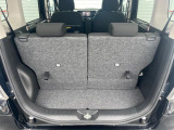 普段のお買い物や通勤、送迎等に十分な荷室スペースを確保しております。セカンドシートを倒すと、大きな荷物の積載も可能です♪