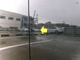 運転席ドアにへこみがあります。
