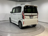 ご納車までの期間ですが、県内のお客様は1、2週間、県外のお客様は2、3週間ほどでご納車が可能となります。但し、書類の状況によっては多少の前後もありますので、その際には何卒ご了承下さい。