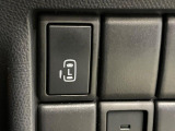 【パワースライドドア】スマートキーや運転席のスイッチでスライドドアの開閉が可能♪電動だから力を入れてドアを開ける必要が無く、小さいお子様でも、重い荷物を持っている時もラクに開け閉めできます♪