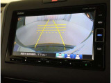 バックカメラが付いているので後方確認が非常にしやすいです。今や運転初心者も熟練者も必須装備!ついていて損はないですね♪