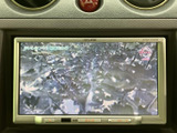 停車中に楽しめるTV機能付き。長距離移動の待ち時間も快適に過ごせます。後部座席の方も楽しめるのが魅力です。