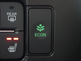 エンジン、エアコンなどを制御し低燃費な『ECONモード』に、また走りを楽しみたいとき、空調など快適性を重視したいときにはスイッチOFFで通常モードに切り替えができます!