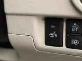 運転席と助手席にはシートヒーターも付いています!