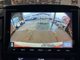 【バックカメラ】運転席から画面上で安全確認ができます。駐車が苦手な方にもオススメな便利機能です。