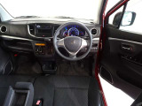 視界良好、操作しやすい運転席です。
