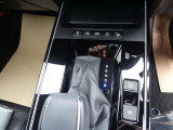 カローラクロス 1.8 ハイブリッド Z E-Four 4WDの現行型の登録済み未使用車! 即納可能です。皆様のお問い合わせお待ちしています。