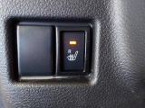 運転席シートにはシートヒーターを装備。