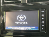 【純正7インチナビ】インテリアに溶け込むスタイリッシュな「専用設計」メーカーナビを装備♪視認性や操作性など基本性能にも優れ、より上質なカーライフをお楽しみいただけます。