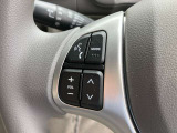 運転中でも手を離さずにオーディオの操作ができる『ステアリングスイッチ』機能があります!