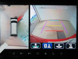 車両を上から見たような映像をディスプレイオーディオ画面に表示するパノラミックビューモニター