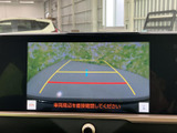 後方確認をサポートするモニターは、駐車時の安全性を高めます。ガイドライン表示で、スムーズな駐車操作をアシストします。