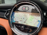 MINI専門のメカニックが、100項目にも上るポイントを徹底的にチェック。交換基準に達した部品があれば、弊社負担にて交換後、お客様へご納車致します。