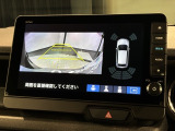 リバースギアに入れるだけで後方の表示へ切り替わります。夜間や雨の日の駐車も楽になりますよ。