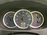 走行距離や速度など、運転に必要な情報を見やすく表示。シンプルで視認性の高いデザインです。状態も良好ですのでご安心ください。