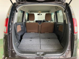 普段のお買い物や通勤、送迎等に十分な荷室スペースを確保しております。セカンドシートを倒すと、大きな荷物の積載も可能です♪