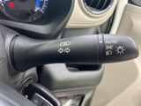 操作しやすいウインカーレバーで、安全な車線変更をサポートします。オート機能も搭載し、快適な運転を支援します。