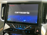 先進のナビゲーションシステムと高音質なオーディオが、快適なドライブをサポートします。長距離移動も飽きさせません。