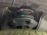 お車を安心してお乗りいただく為には、足回りの定期点検が欠かせません。サービスサポート(有償保証)では無料点検もご提供しており、安心のカーライフをお過ごしいただけるサポート体制が整っています。