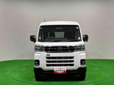 【当社専門スタッフがキレイにしてます】ダイハツ広島では展示前に当社中古車センターにてクリーニング!店舗でも定期的に洗車♪品質には自信があります!お気軽にご来店下さい