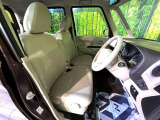 運転席シート廻りは使用感も少なく、良好な状態となっています。丁寧に使われていたことがよくわかりますね。
