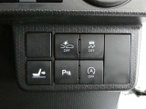 アイドリングストップ機能がついているので、停車時にエンジンを止めて燃料消費を抑えます。環境にもお財布に優しいですね♪
