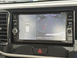 アラウンドビューモニターです!上空から貴方のお車をモニタニングしている様に車両の周りの安全確認が出来ます!