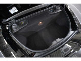 2.0L 水平対向4気筒DOHCターボ、300ps/38.7kgm、全長&times;全幅&times;全高mm 4379&times;1801&times;1281mm、車両重量 1440kg
