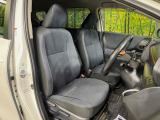 運転席シート廻りは使用感も少なく、良好な状態となっています。前オーナー様が丁寧に使っていたことがよくわかりますね。