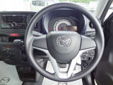 運転中に確認しやすい操作レイアウトです。