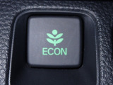エンジン、エアコンなどを制御し低燃費な『ECONモード』に、また走りを楽しみたいとき、空調など快適性を重視したいときにはスイッチOFFで通常モードに切り替えができます!
