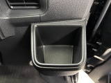 【運転席ドリンクホルダー】