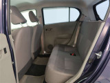 ゆとりある広々とした車内空間は、ドライブを始め買い物やレジャーなど、幅広く活躍します。一人でもみんなとでもお出かけを楽しみましょう!