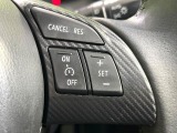 【クルーズコントロール】高速道路もラクラク走行。アクセルを離しても一定速度で走行ができ、長距離運転時の負担を軽減!加速・減速も簡単なスイッチ操作で調整できます。