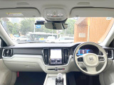 V60 アルティメット B4 ダーク エディション 