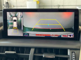【パノラミックビューモニター】専用のカメラにより、上から見下ろしたような視点で360度クルマの周囲を確認することができます☆縦列駐車や幅寄せ時に活躍してくれます♪