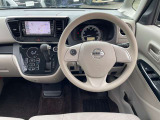 インパネ(画像部分)はかっこいいだけでなく、安心・安全に作られています。まずは、お座り下さい。運転している感覚がつかめると思います。