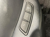【メモリー機能付きパワーシート】ドライバーごとに設定したシート位置を記憶して、ボタン一つで切り替えできる便利な機能!運転する方が複数名いらっしゃるご家庭におすすめです♪
