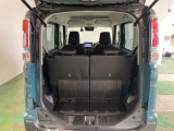 普段のお買い物や通勤、送迎等に十分な荷室スペースを確保しております。セカンドシートを倒すと、大きな荷物の積載も可能です♪