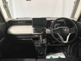 メーターやシフト、スイッチ位置など運転席まわりの配置はしっくりいきたいものですね!まずは座ってチェックしてみて下さい♪