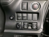 ワンプッシュでエンジンの始動ができます両側パワースライド付き車両です。各種スイッチ部